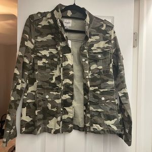 Camo women’s jacket